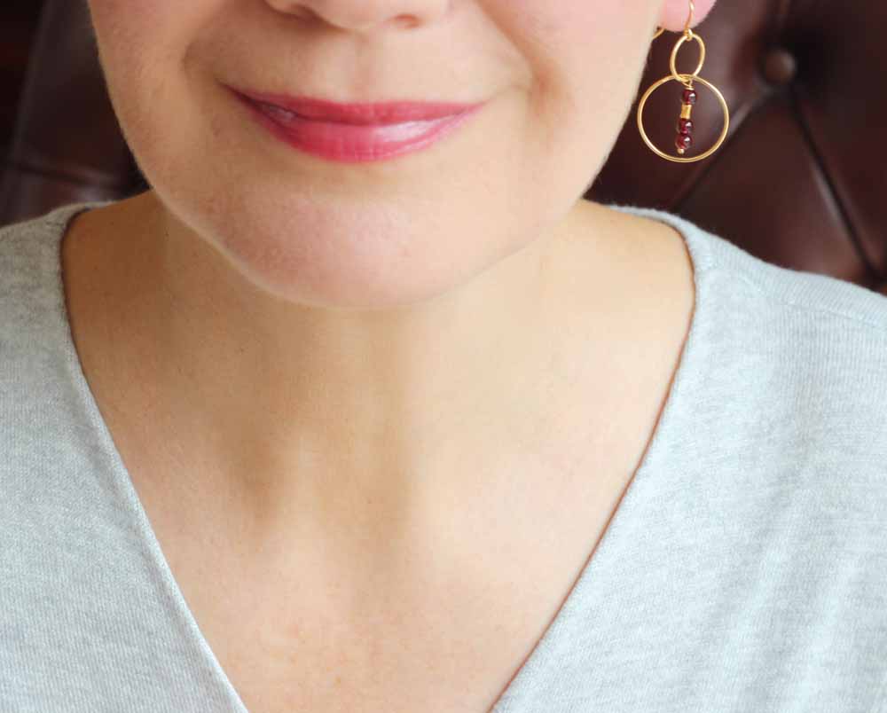 garnet gold hoops earrings model new
