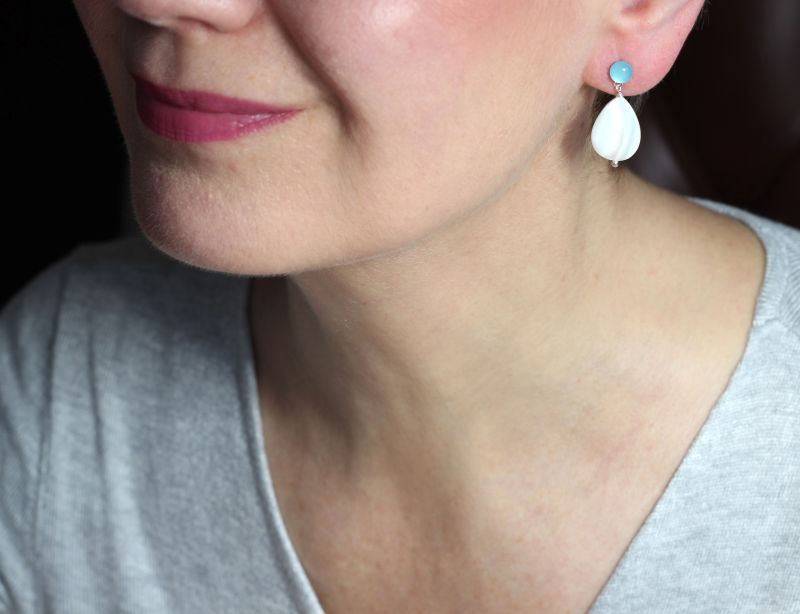 gemstone studs MOP model