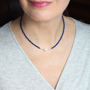 lapis lazuli necklace model