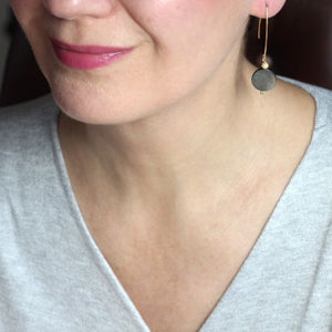 mother of pearl black gold earrings model