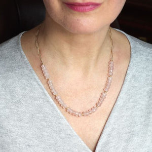rose quartz necklace model