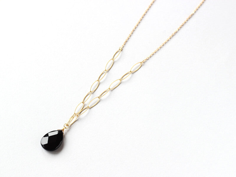 black onyx delicate necklace ILgemstones