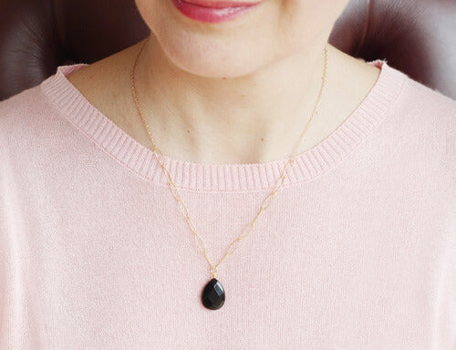 black onyx delicate necklace model