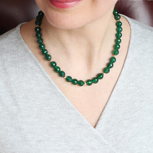 green agate necklace model